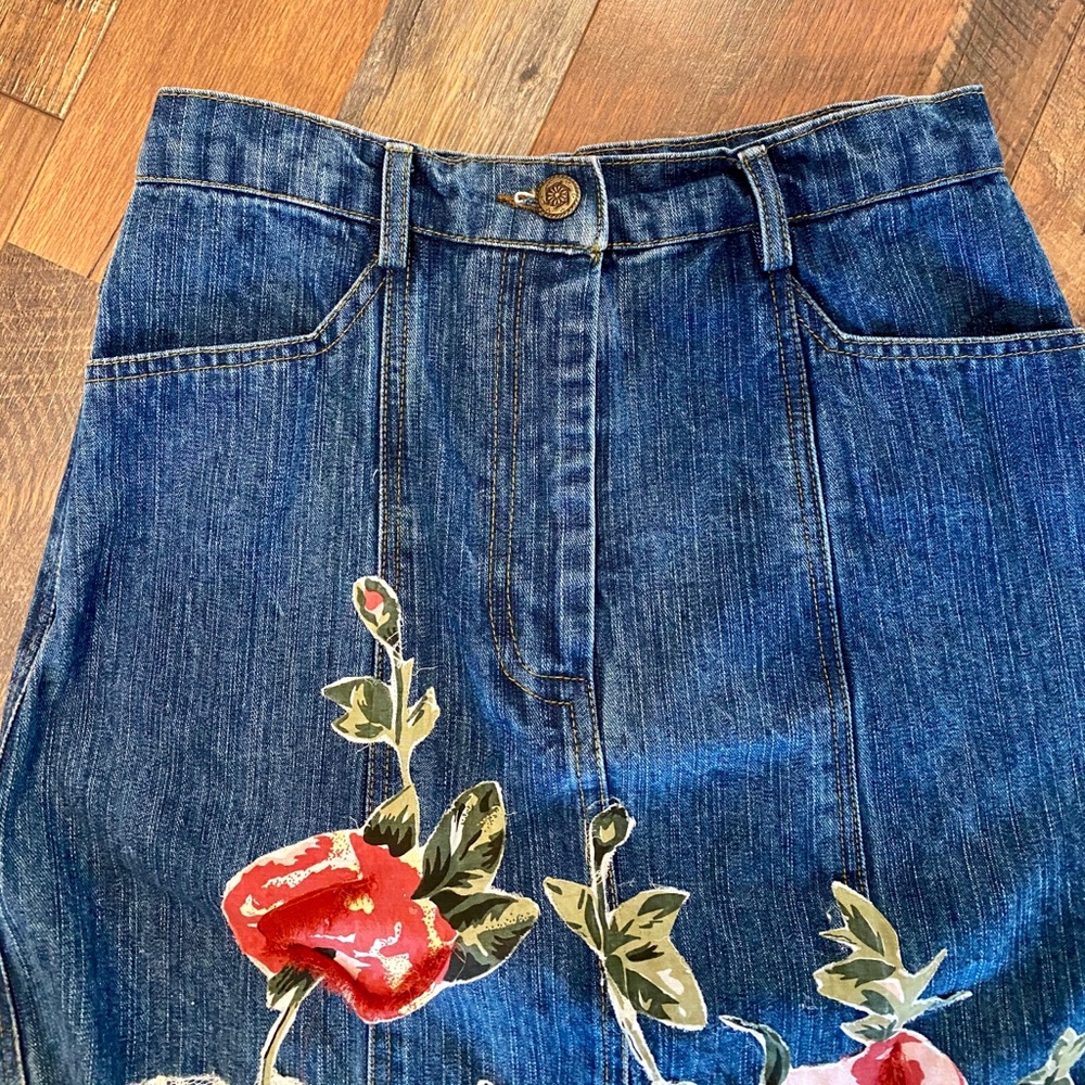 MONROE & MAIN Embellised Denim Pencil Skirt - Picture 8 of 13